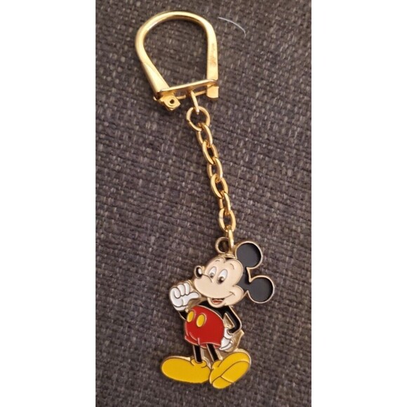Vtg Disney Micky Mouse Metal Key Chain - Picture 1 of 2